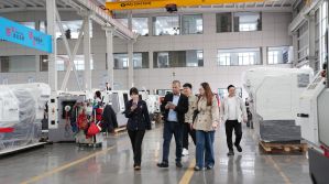2026年4月16日阿尔及利亚客户来访考察 签约采购加工中心与平车